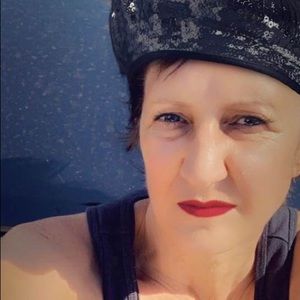 Meet your Posher, Alison